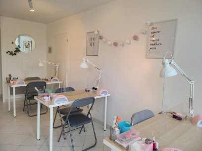 Nail Art Institute Centre De Formation à Saintes