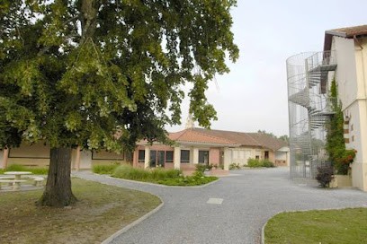 Rural Family Home, Centre de Formation à Pontonx-sur-l'Adour