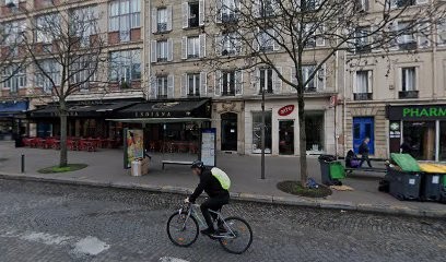 Tage Major, Centre de Formation à Paris 08