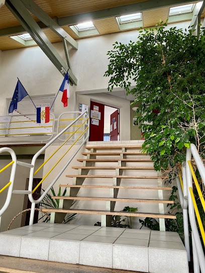 Clip Saintes / Titre-Bts-Bachelor Bac+3 / Alternance Commerce & Management, Centre de Formation à Saintes