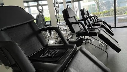 Brow Room Artist Academy, Centre de Formation à La Rochelle