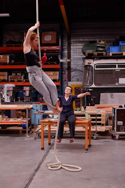 Superstrat - Parcours D'expériences Artistiques, Centre de Formation à Saint-Bonnet-le-Château