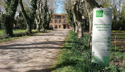 Domaine Et Centre De Formation Du Merle Centre De Formation à Salon-de-Provence