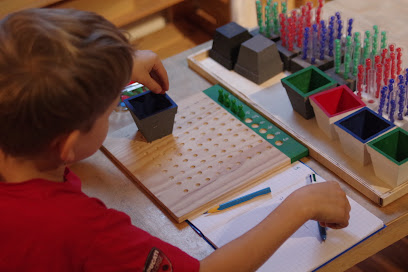 En Terre D'enfance - Montessori Alsace, Ateliers Et Formations, Centre De Formation à Bernardvillé