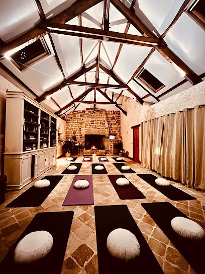 Yoga Ecole Bretagne - Training Au Professeur De Yoga Center Védique, Centre de Formation à Ploërdut