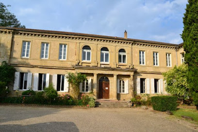 Maison Familiale Rurale / Alternance, Tourisme, Social : 4Ème 3Ème Bac.pro Bts Cap Centre De Formation à Miramont-de-Guyenne