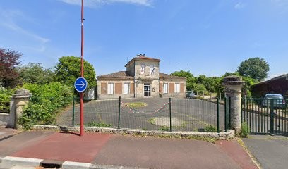 Accompanying The Ecoleing Parempuyre, Centre de Formation à Parempuyre