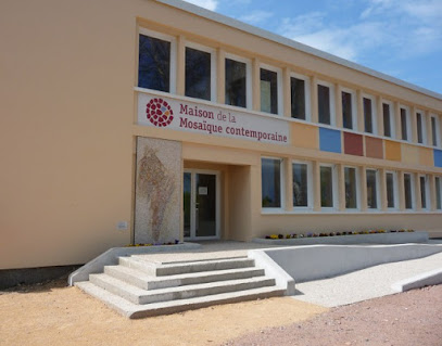 Maison De La Mosaique Contemporaine, Centre De Formation à Paray-le-Monial