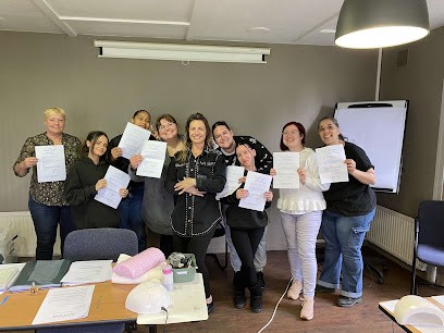 Formanails Cergy Pontoise : Training Prothésiste Ongulaire, Centre de Formation à Pontoise