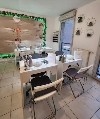 Minfinity Beauty Formation Centre De Formation à Vénissieux