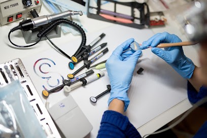 Dco Formations : Implantologie Digitale, Sinus, Rog, Facettes, Onlay, Éclaircissement, Composites, Centre de Formation à Lyon 06