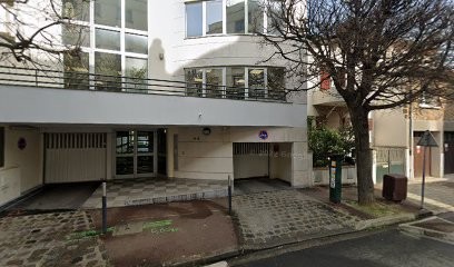 A J, Centre de Formation à Issy-les-Moulineaux