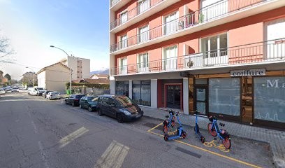Elodie Jussiere _ Mes Mains Sign', Centre de Formation à Fontaine