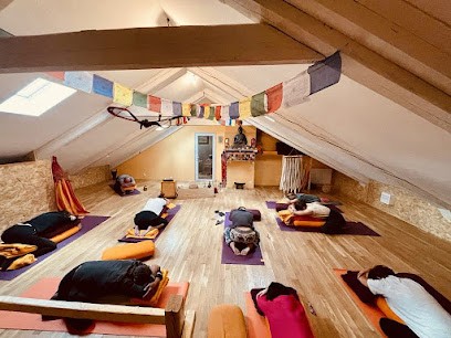 Centre D'introspection Et De Restauration Psycho-Sensorielle Kâladvaita, Centre de Formation à Usclades-et-Rieutord