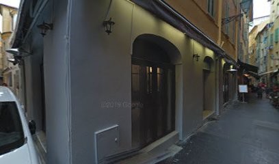 Nicholas Barnes, Centre de Formation à Nice