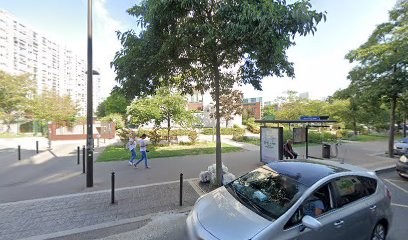 Vicky Neuberg, Centre de Formation à Ivry-sur-Seine