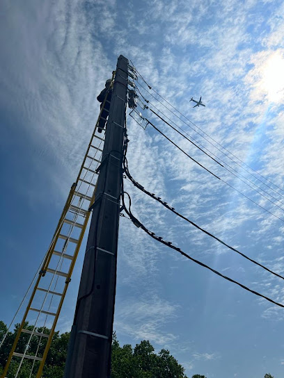 Formaelec Formation Aux Travaux Sous Tension Sur Les Ouvrages Toulouse Sud À Montgiscard, Centre De Formation à Montgiscard