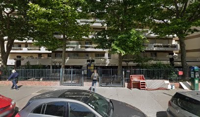 Elaine Konopka: Somatic Therapist, Paris, Centre de Formation à Paris 11