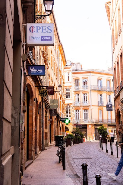 C.p.e.s - Studies Health And Social, Centre de Formation à Toulouse